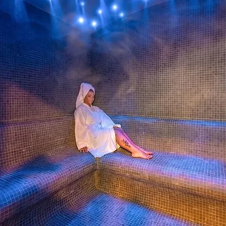 셀리리아 5* 티실리비